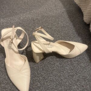 Boohoo Elegant Cream Heels